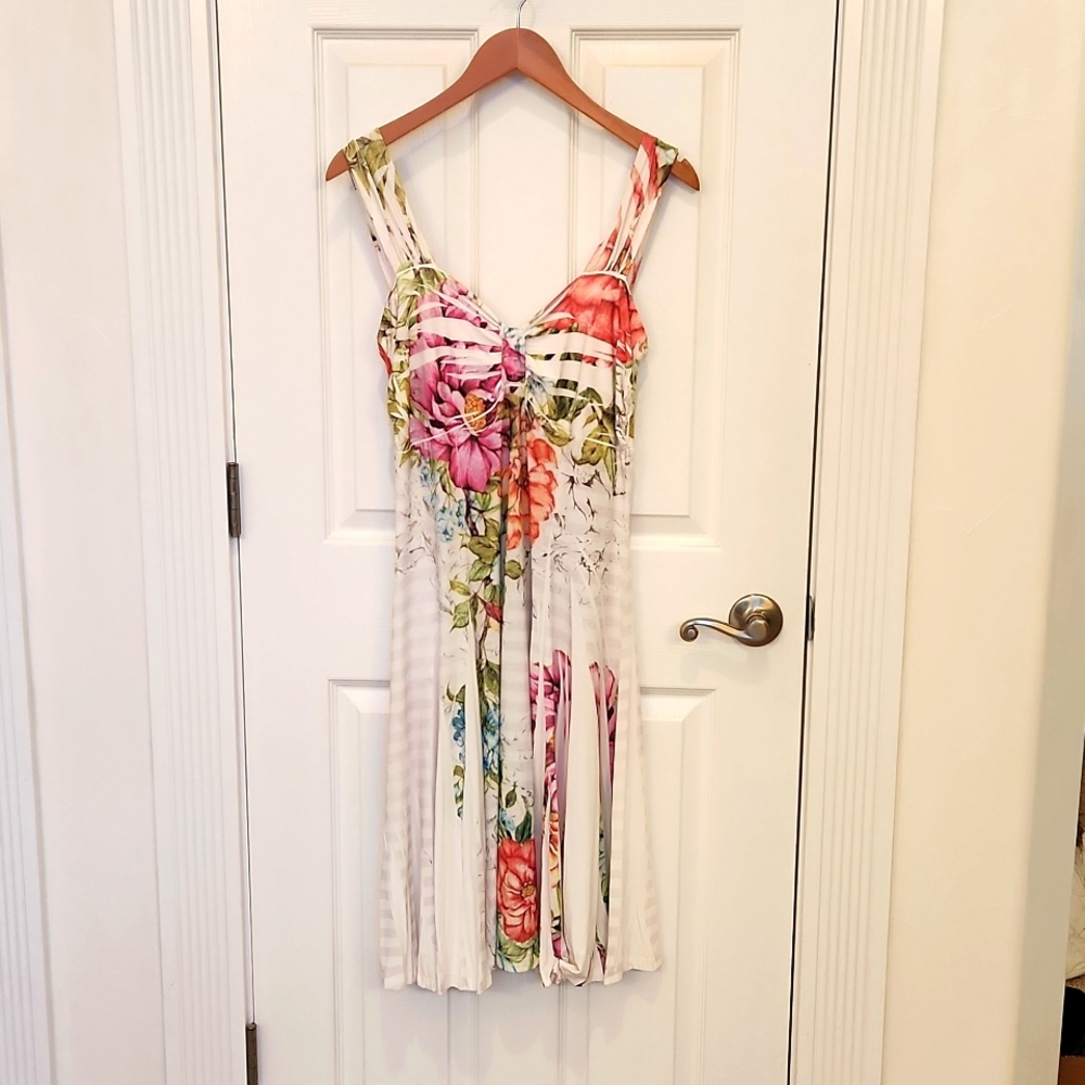 Reina floral dress size 1